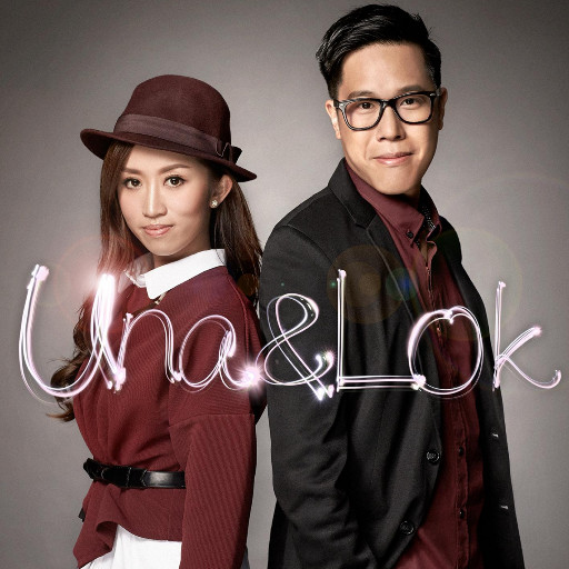 安吉拉怀特黑白配
